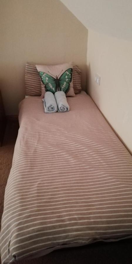Appartamento The Loft In Foxford Esterno foto